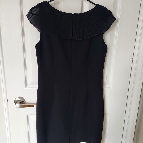 Talbots Black Sleeveless Ruffled Neckline Knee Length Size 8 - Picture 4 of 7